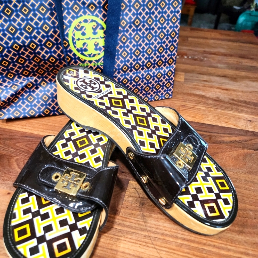 Women  Torry Sandles